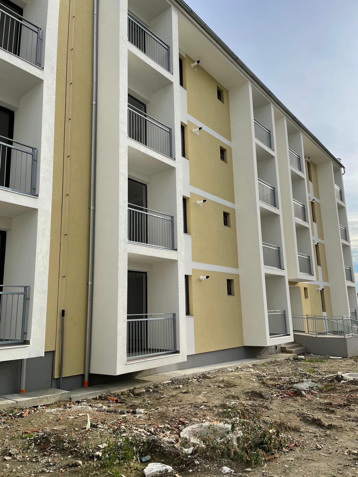 Block Facade 38